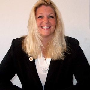 Meet your Posher, Renee